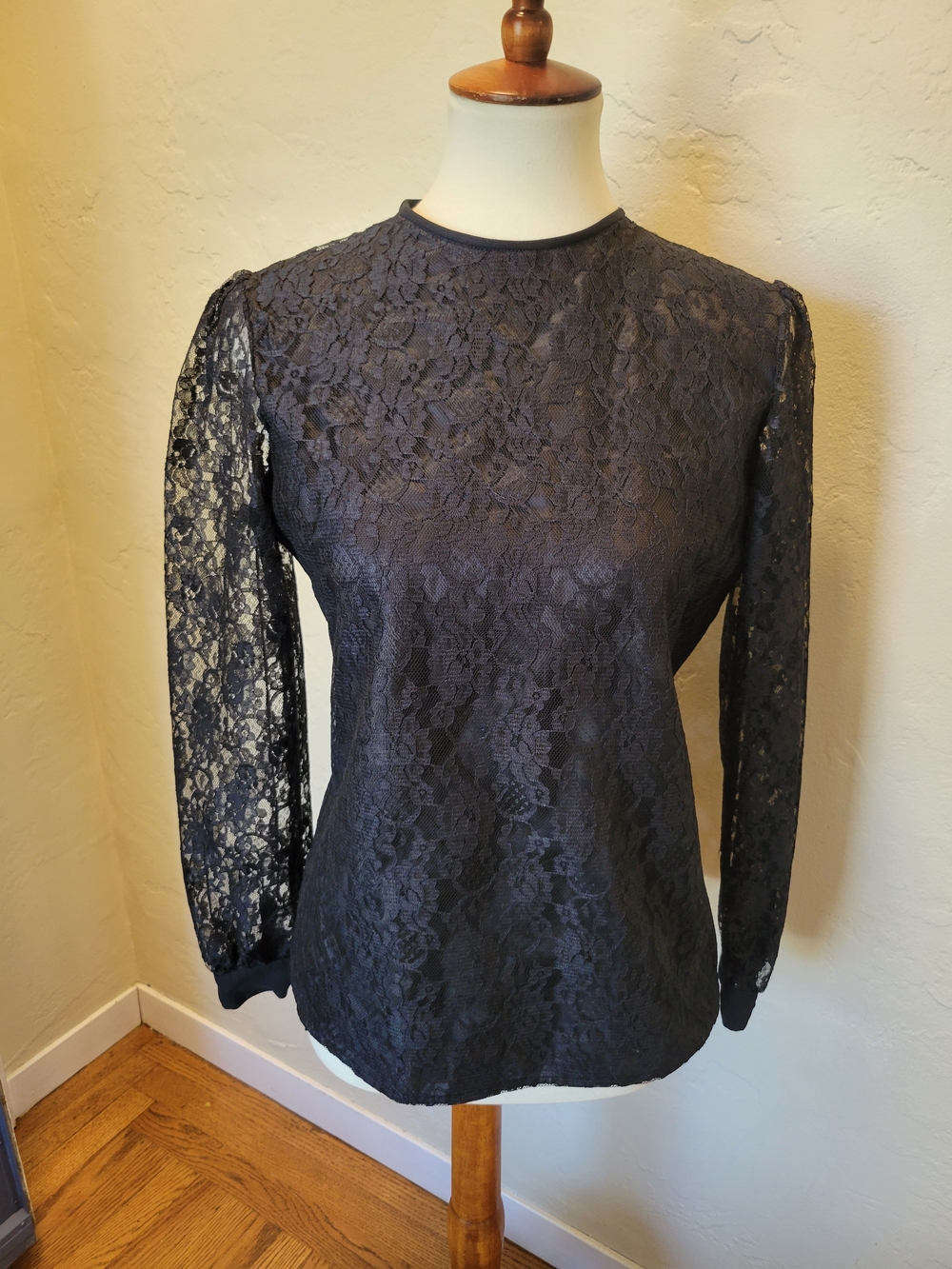 Vintage Joanna Black Floral Lace Long-Sleeve Top